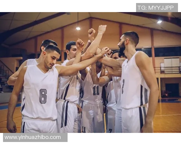 任骏飞带领球队奋勇拼搏展现篮球精神与团队力量的精彩瞬间