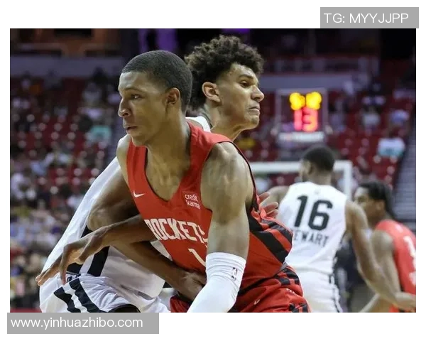 莱万领衔新星崛起足球世界再掀热潮与传奇对决的精彩瞬间