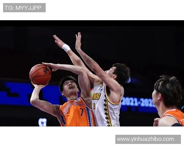 郭昊文：从青涩少年到篮球场上的耀眼明星之路