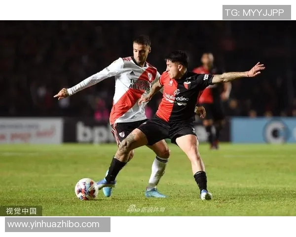 阿甲科隆竞技与河床的激烈对决揭示足球战术与团队精神的完美结合